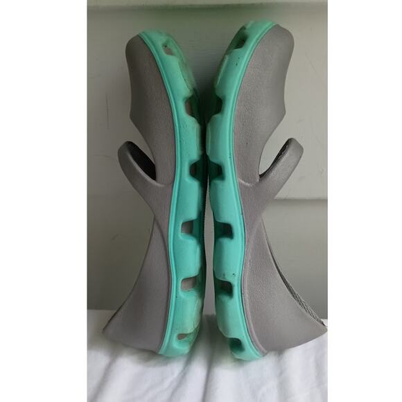 Crocs Duet Sport Mary Jane Slip On Flats W6 - Picture 8 of 10